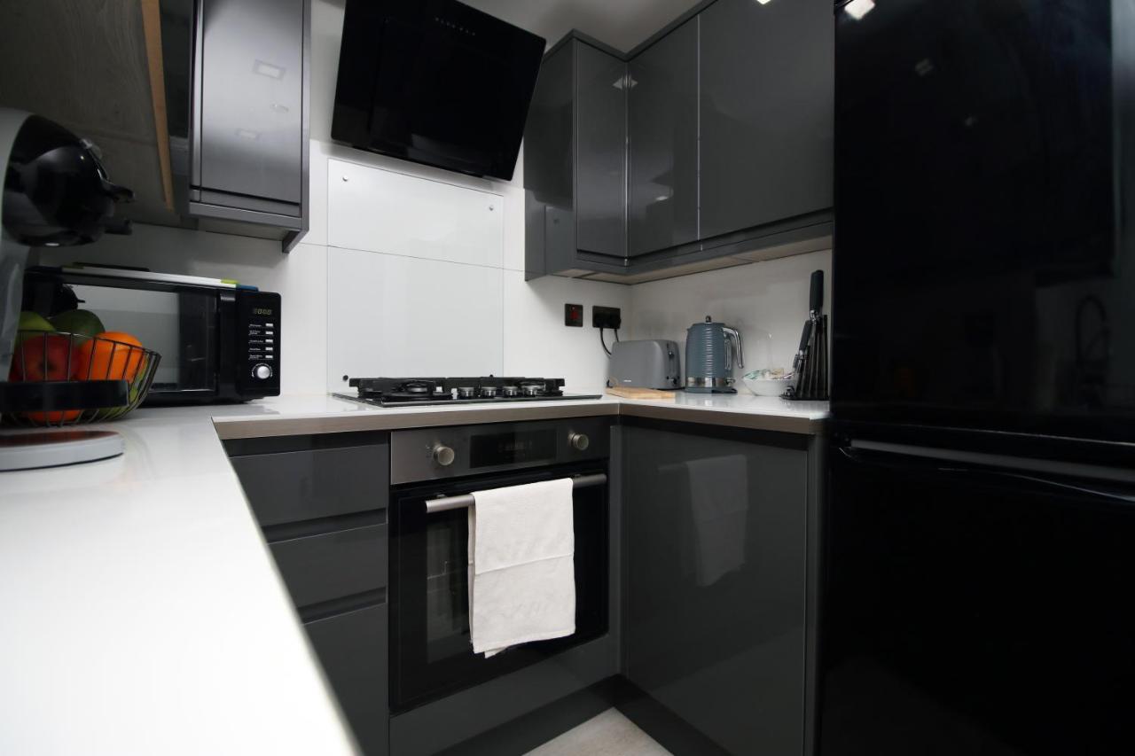 New 2 Bed Comfort - Functional - Secure - Private 卡迪夫 外观 照片