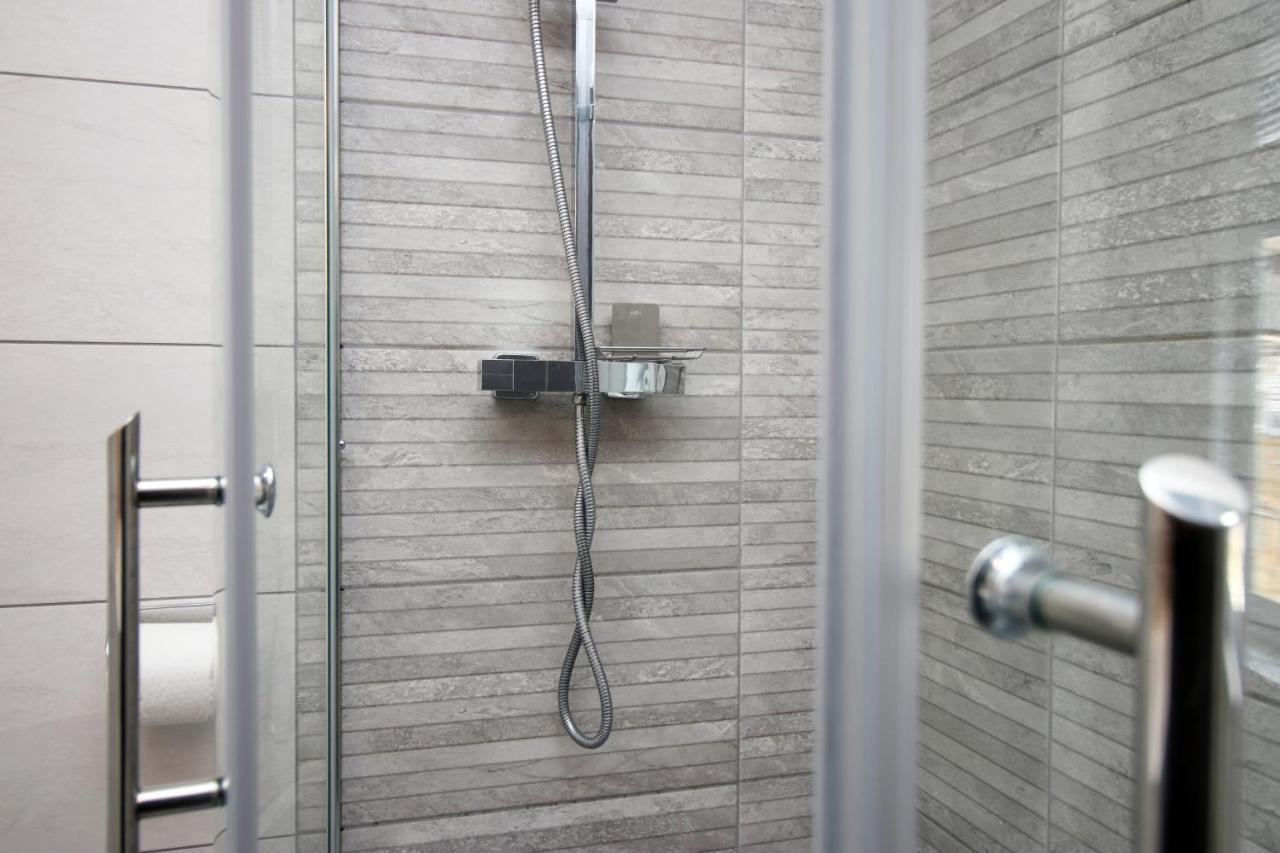 New 2 Bed Comfort - Functional - Secure - Private 卡迪夫 外观 照片